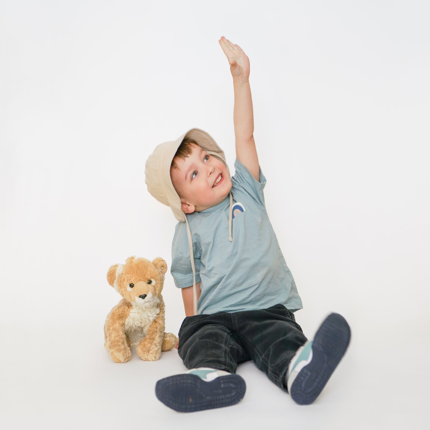 Sonnenhut aus Musselin mit Nackenschutz in Beige/Stein, UV-Schutz UPF 50+, Babys & Kinder Unisex